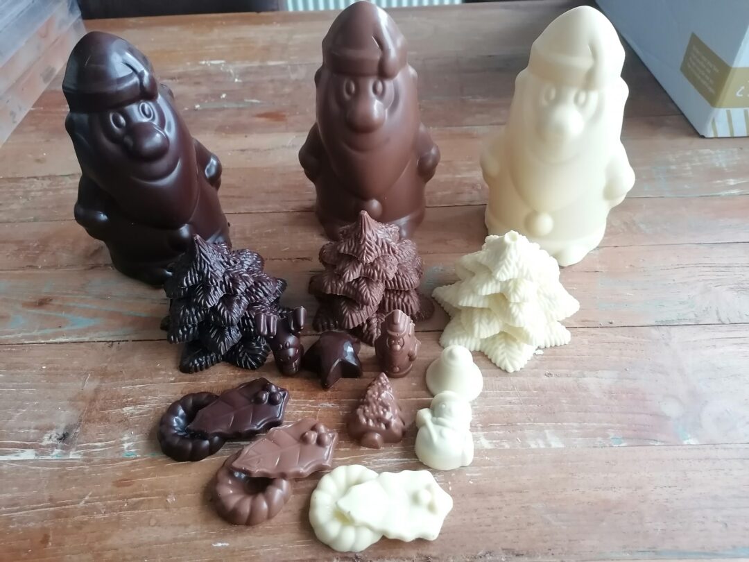 Kerstman 15cm holfiguur