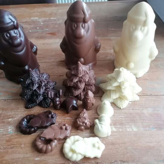 Kerstman 15cm holfiguur