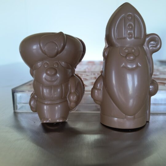 Sinterklaas of  piet gevuld 100 gram